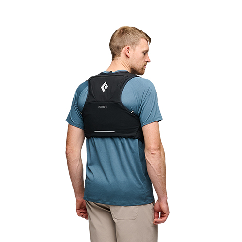 681352_0002_Distance-6-Hydration-Vest_Black_08_.jpg