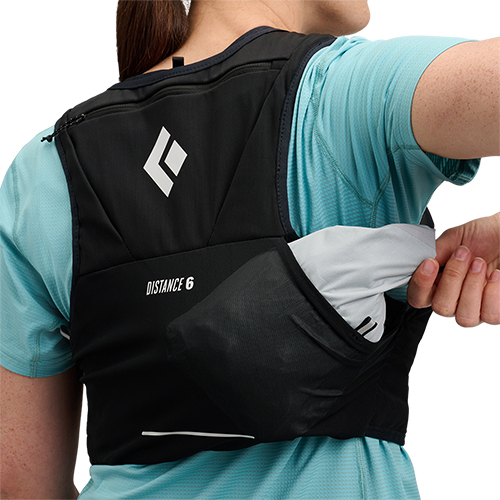 681352_0002_Distance-6-Hydration-Vest_Black_10_.jpg