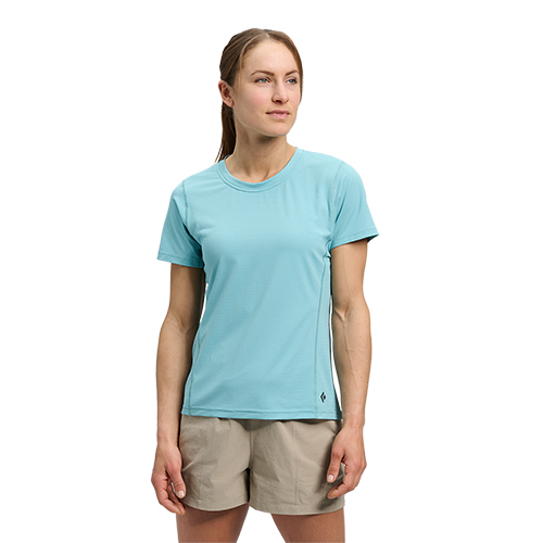 752009_4072_W-Distance-Short-Sleeve-Tech-Tee_Glacier_02_.jpg