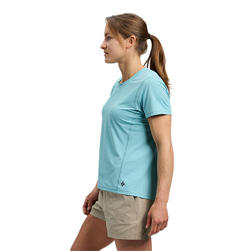 752009_4072_W-Distance-Short-Sleeve-Tech-Tee_Glacier_03_.jpg