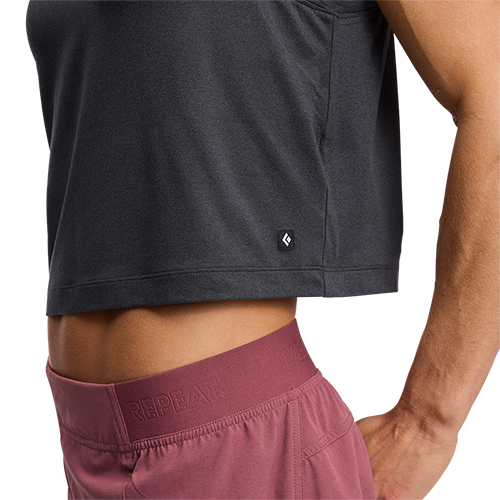 752019_0002_Women's-Circuit-Tank_Black_08_.jpg