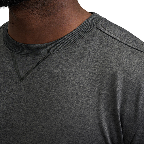 752027_0002_M-Circuit-Midlayer-Crewneck_Black_06_.jpg