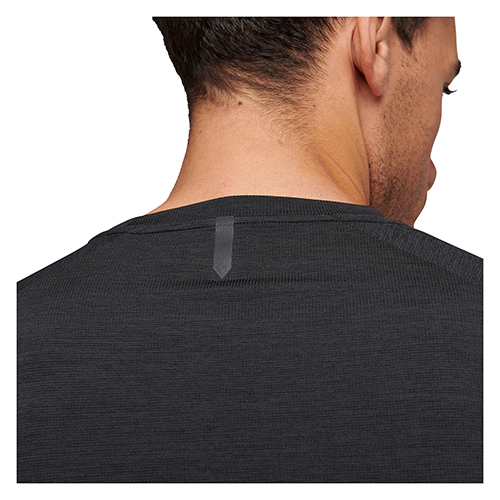 753090_0002_M-LIGHTWIRE-LS-TECH-TEE_Black_04_.jpg