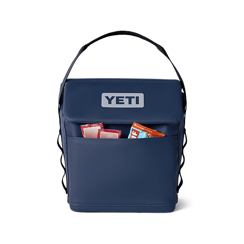 Daytrip_Bag_6L_Classic_Navy_Front_Prop.jpg
