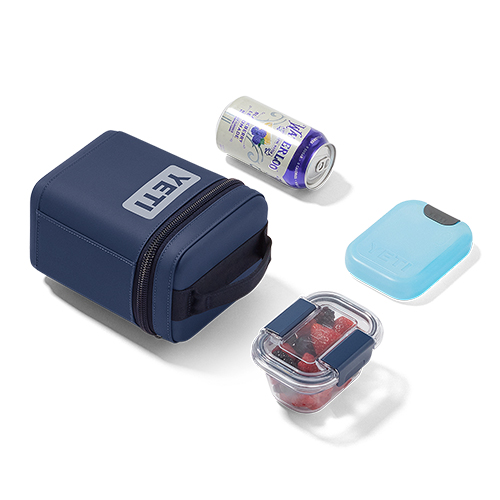 Daytrip_Snack_Box_2L_Classic_Navy_Laydown_Prop.jpg