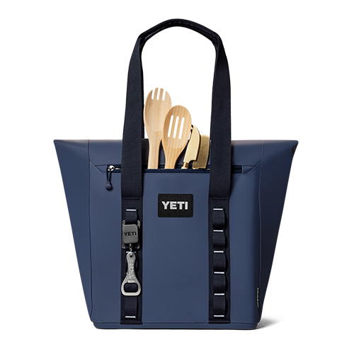 Daytrip_Tote_Bag_20L_Classic_Navy_Back.jpg