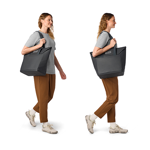 Z_Daytrip_Tote_Bag_20L_Model.jpg
