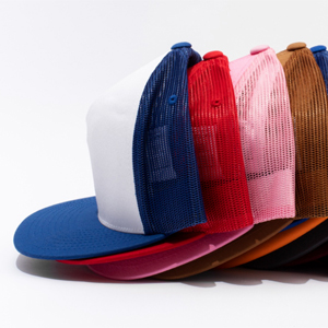Caps