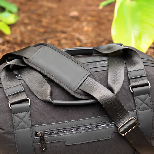DFL002 The Essential Luxe Weekender Bag Product Detail
