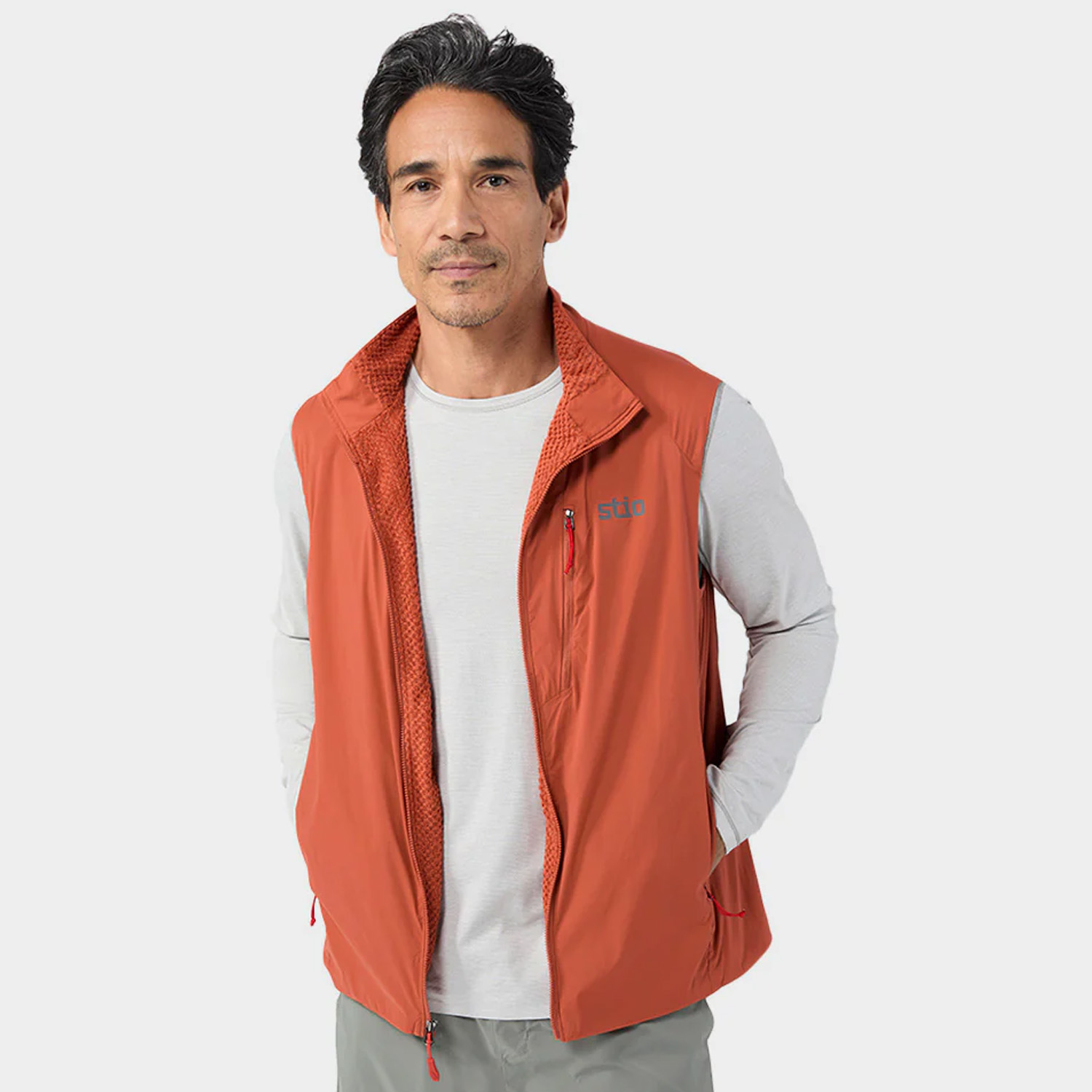 STIO® Lightweight Water-repellent Men's Dawner Vest — Alloy